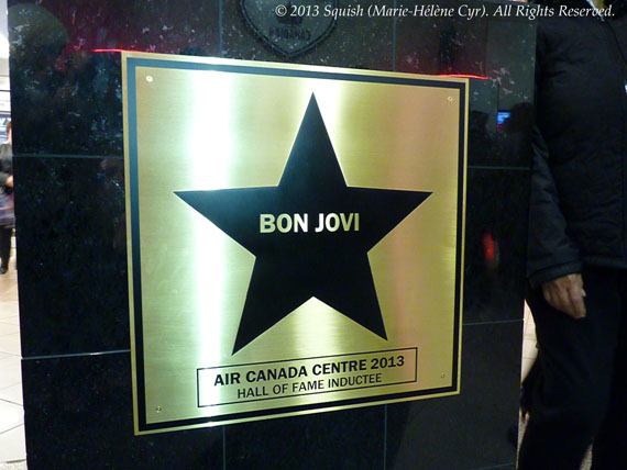 Étoile de Bon Jovi au temple de la renommée du Air Canada Centre à Toronto, Ontario, Canada (2 novembre 2013)